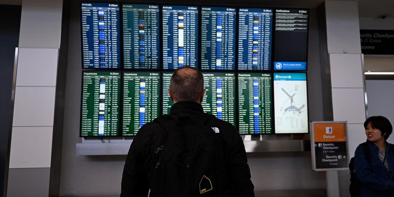 ABD'de Etkili Olan Kar Fırtınası Nedeniyle 1000'den Fazla Uçuş İptal Oldu