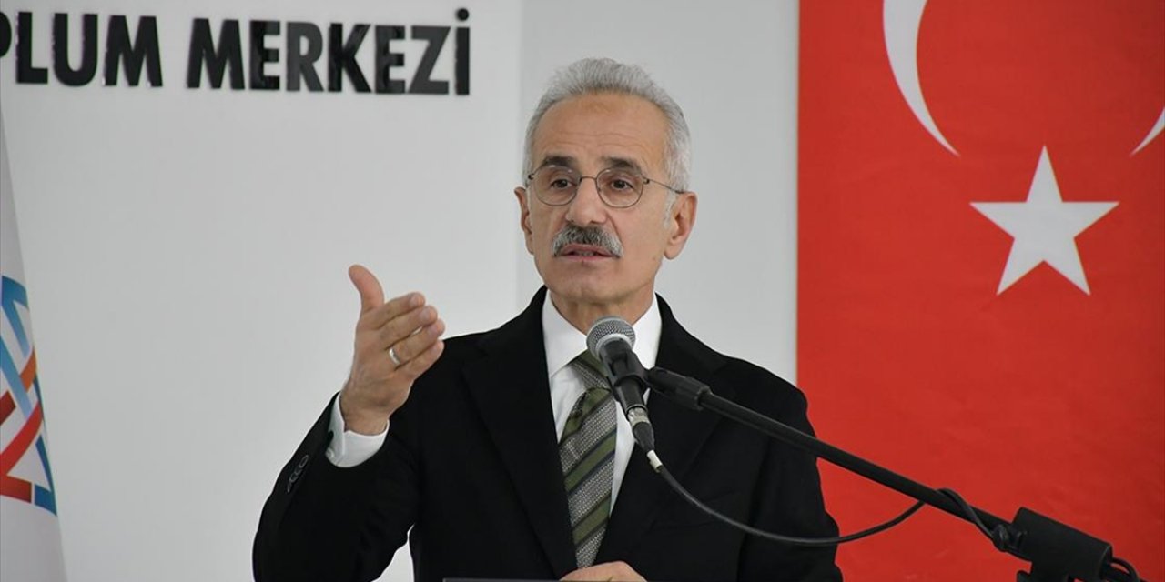 Bakan Uraloğlu: Kalkınma Yolu Projesi'yle Avrupa'nın Her Ülkesine Kesintisiz Ulaşımı da İnşallah Sağlamış Olacağız