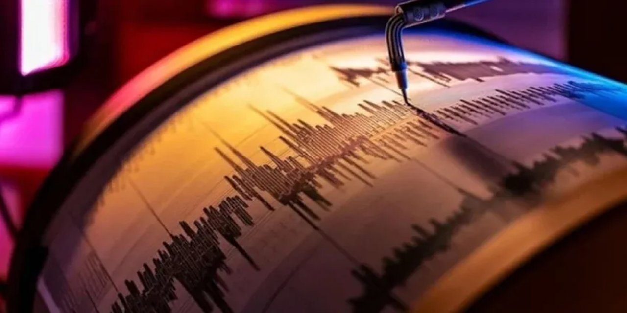 Sındırgı'da Şiddetli Deprem! İstanbul'da Da Hissedildi!