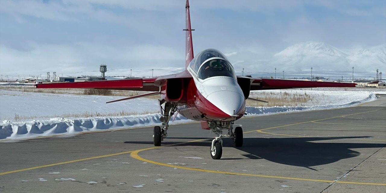 Türkiye'nin İlk Milli Jet Uçağı Hürjet "Dondurucu" Sınavdan Geçti