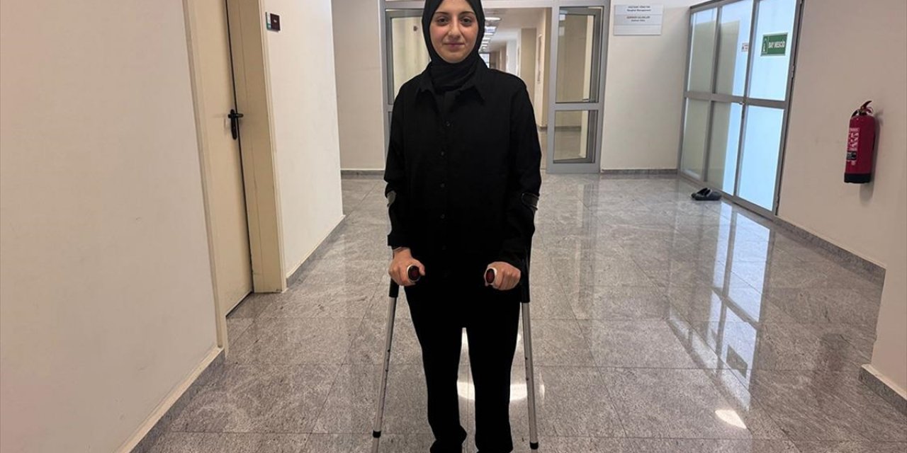 Genç Kızın Uyluğundaki Kanserli Kemik Temizlenip Yeniden Yerine Yerleştirildi