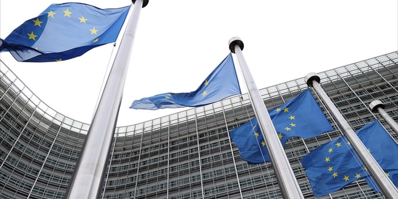 Transatlantik'teki Gerilim AB'yi Ticari Stratejilerini Çeşitlendirmeye Yöneltiyor