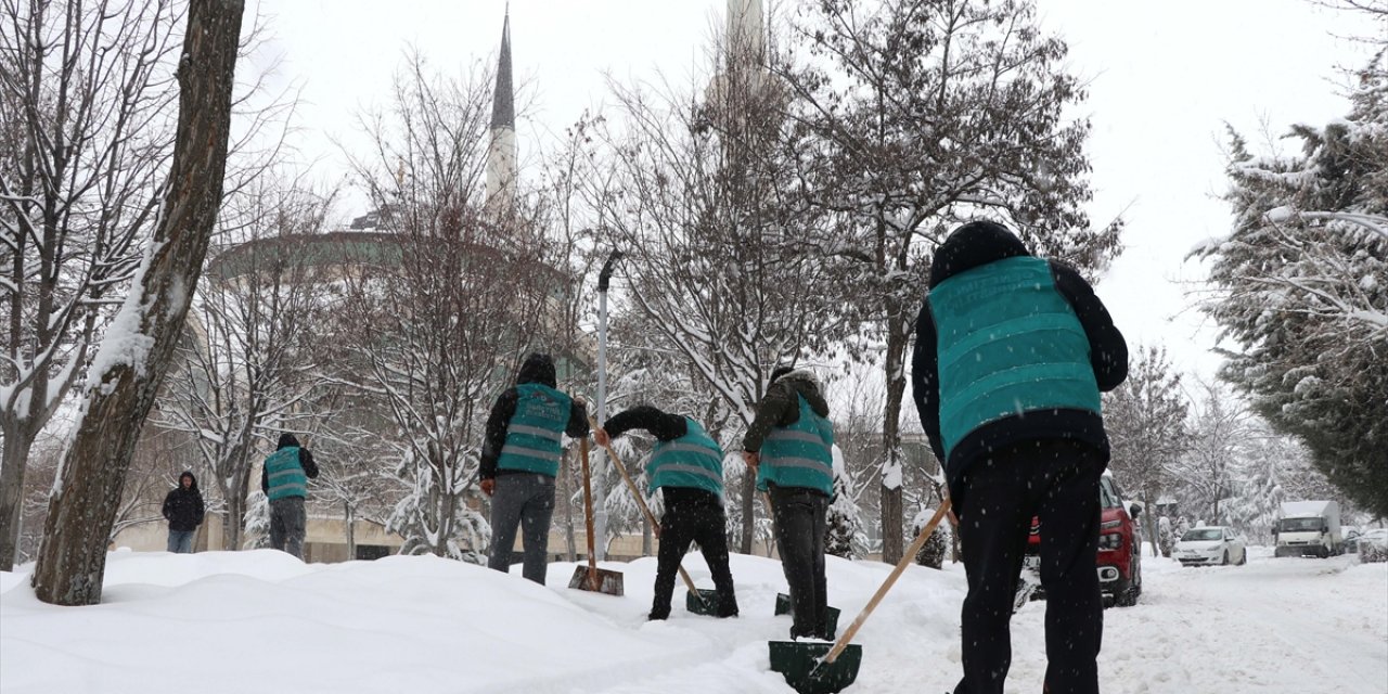 Karla Mücadeleye Yükümlülerden Destek
