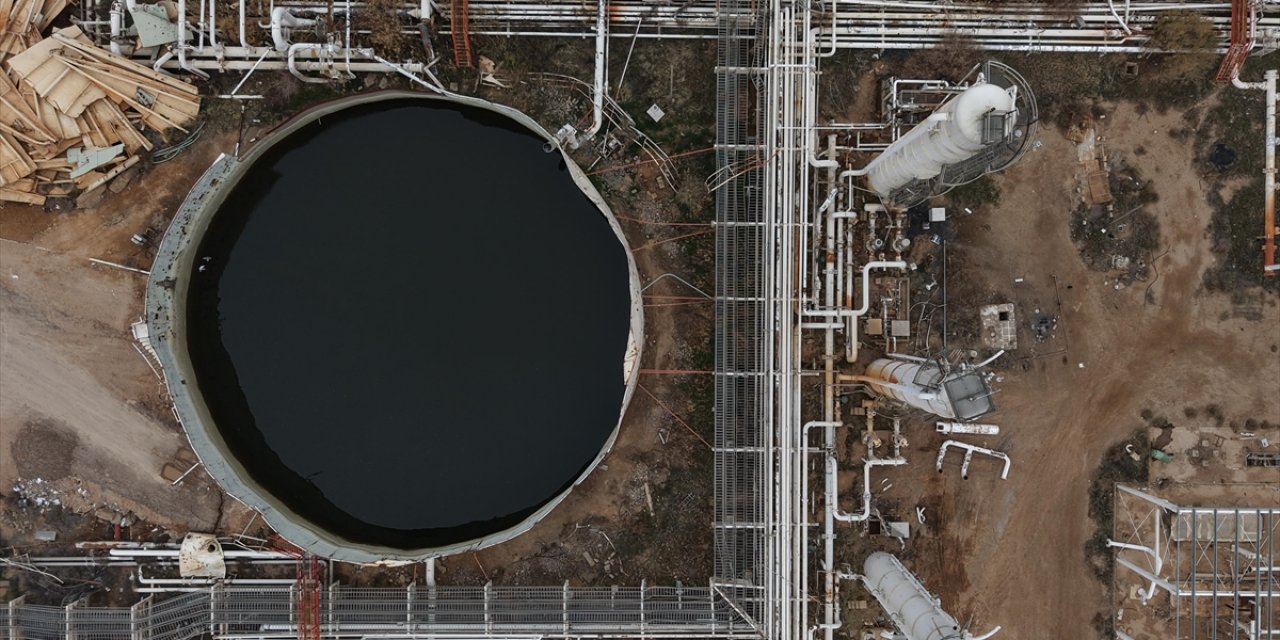 Suriye'de YPG'den Kurtarılan Bölgelerden Çıkarılan Petrolün İlk Sevkiyatı Banyas'a Ulaştı