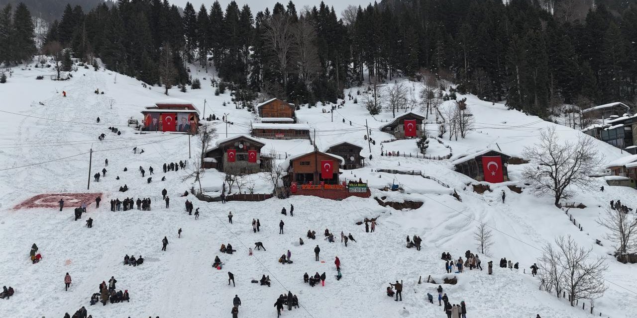 Rize'de "18. Kardan Adam Kış Festivali" Gerçekleştirildi