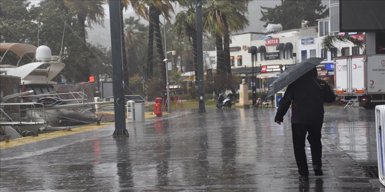 Muğla'da Fırtınamsı Rüzgar Etkili Oluyor