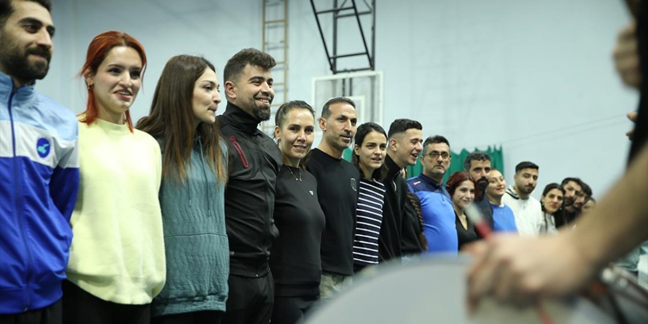 Siirt'te Eğitimcilerden Oluşan Topluluk, Kültürel Değerleri Halk Oyunlarıyla Sahneleyecek