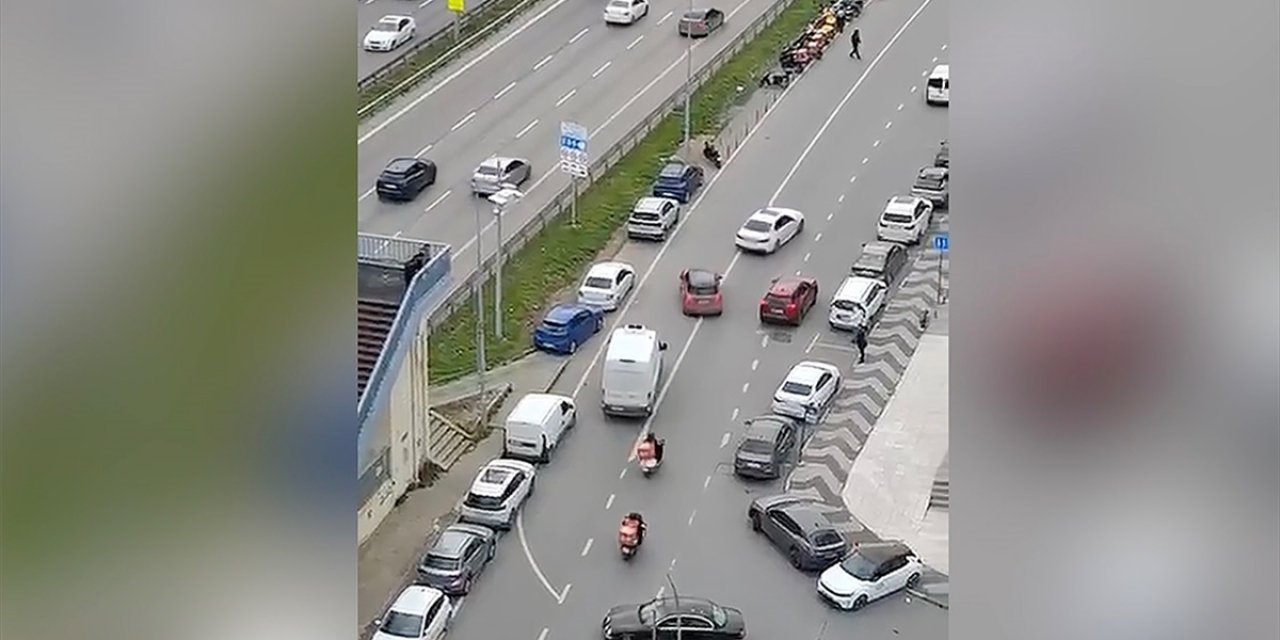Maltepe'de Trafik Güvenliğini Tehlikeye Düşüren Sürücüye Para Cezası