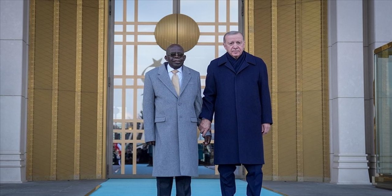 Cumhurbaşkanı Erdoğan, Nijerya Cumhurbaşkanı Tinubu'yu Resmi Törenle Karşıladı