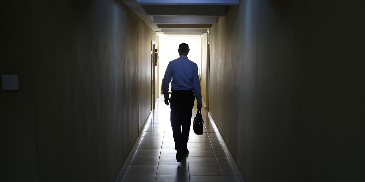 Türkiye'de İşsizlik Oranı 0,8 Puan Azalarak Yüzde 7,7 Oldu