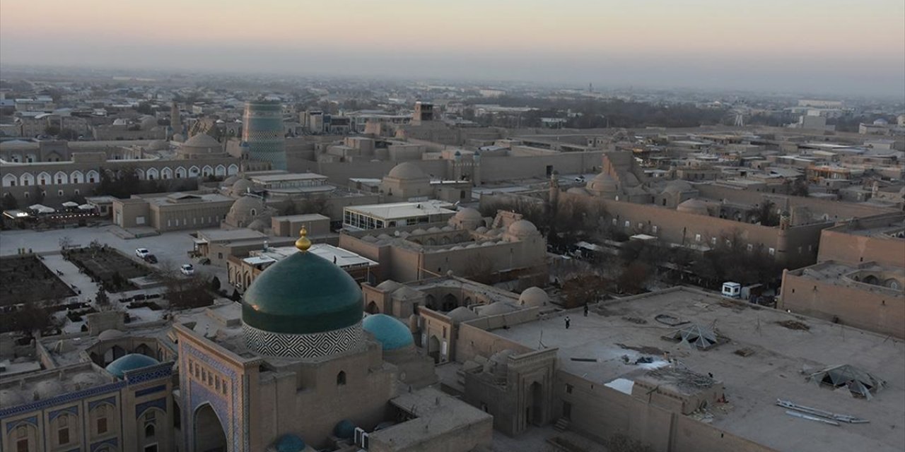 Özbekistan'ın Zamanda Yolculuğa Çıkaran Geçmişin İlim Merkezi Şehirleri: Buhara ve Hive
