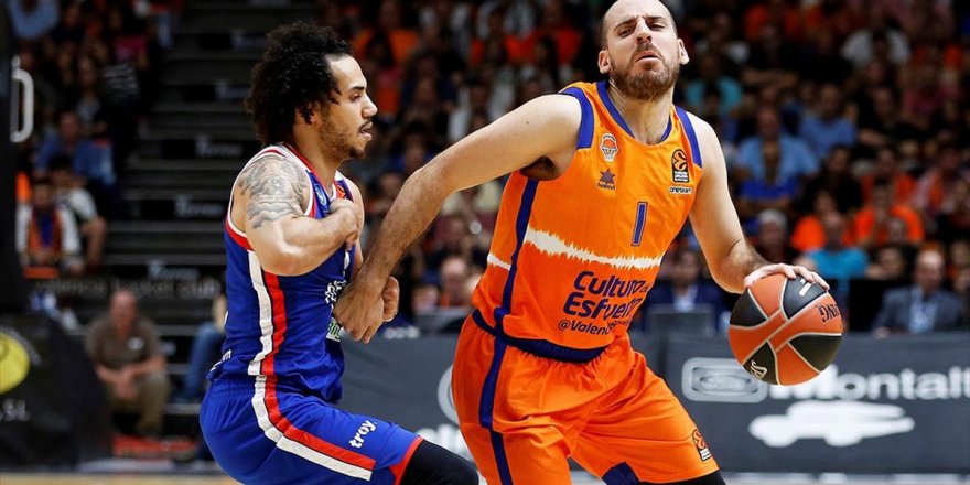 Anadolu Efes İspanya'dan Galibiyetle Dönüyor