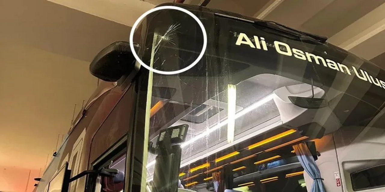 Trabzonspor Takım Otobüsüne Taşlı Saldırı