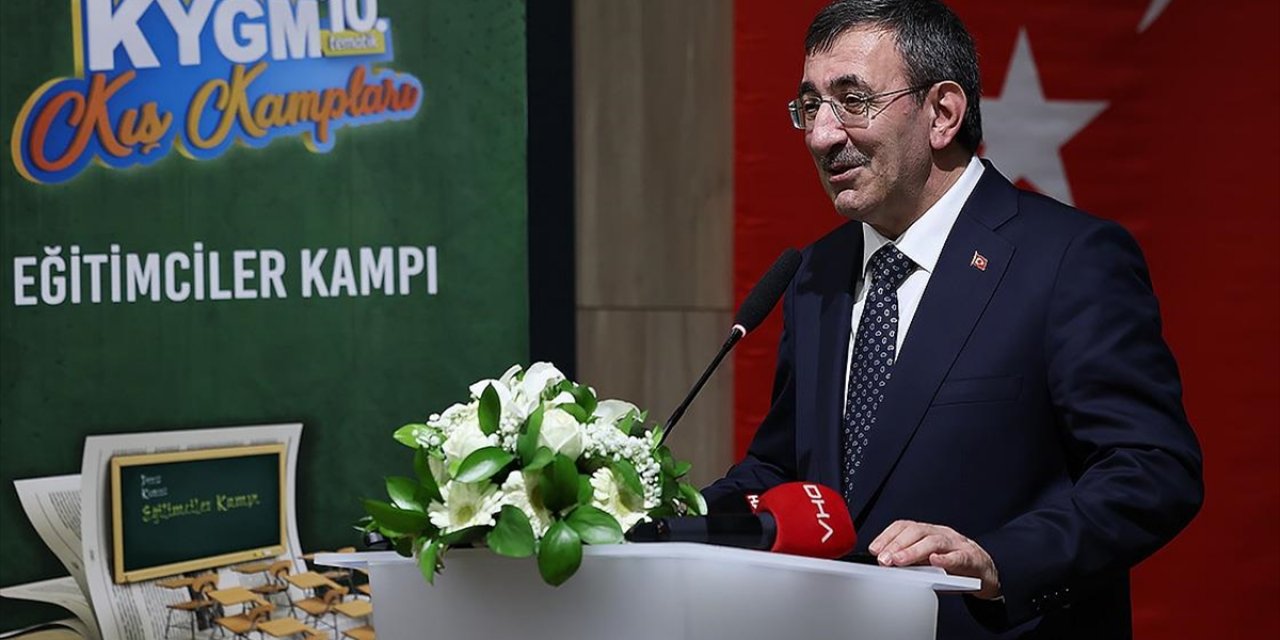 Cumhurbaşkanı Yardımcısı Yılmaz: Gençlerimiz Belediye Meclislerinden TBMM'ye Kadar Siyasi Karar Sürecinin İçinde Olmalı