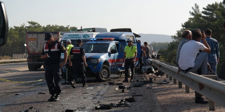 Akkuyu’da çalışan Rus mühendisleri taşıyan minibüs kaza yaptı: 2 ölü