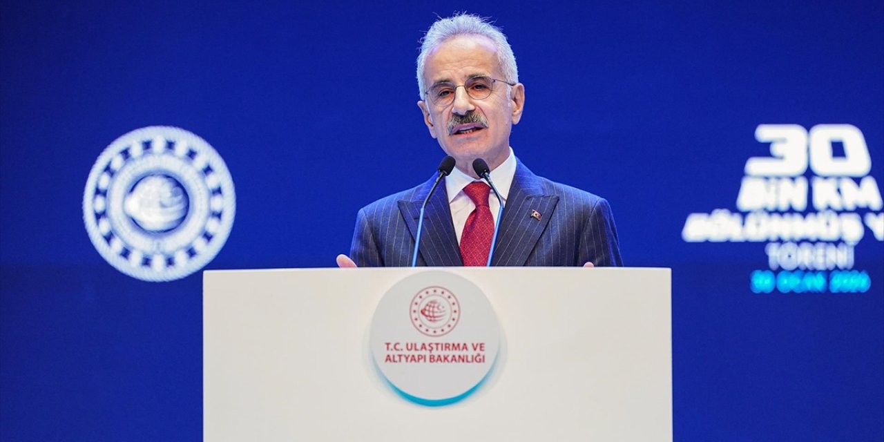 Ulaştırma ve Altyapı Bakanı Uraloğlu: Bölünmüş Yol Ağımızı 30 Bin Kilometreye Çıkardık.
