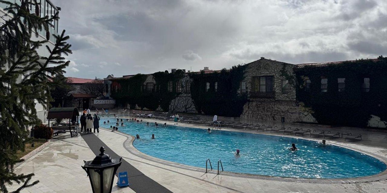 Afyonkarahisarlı Turizmcilerin Yüzü Termal Tatili Tercih Edenlerle Güldü