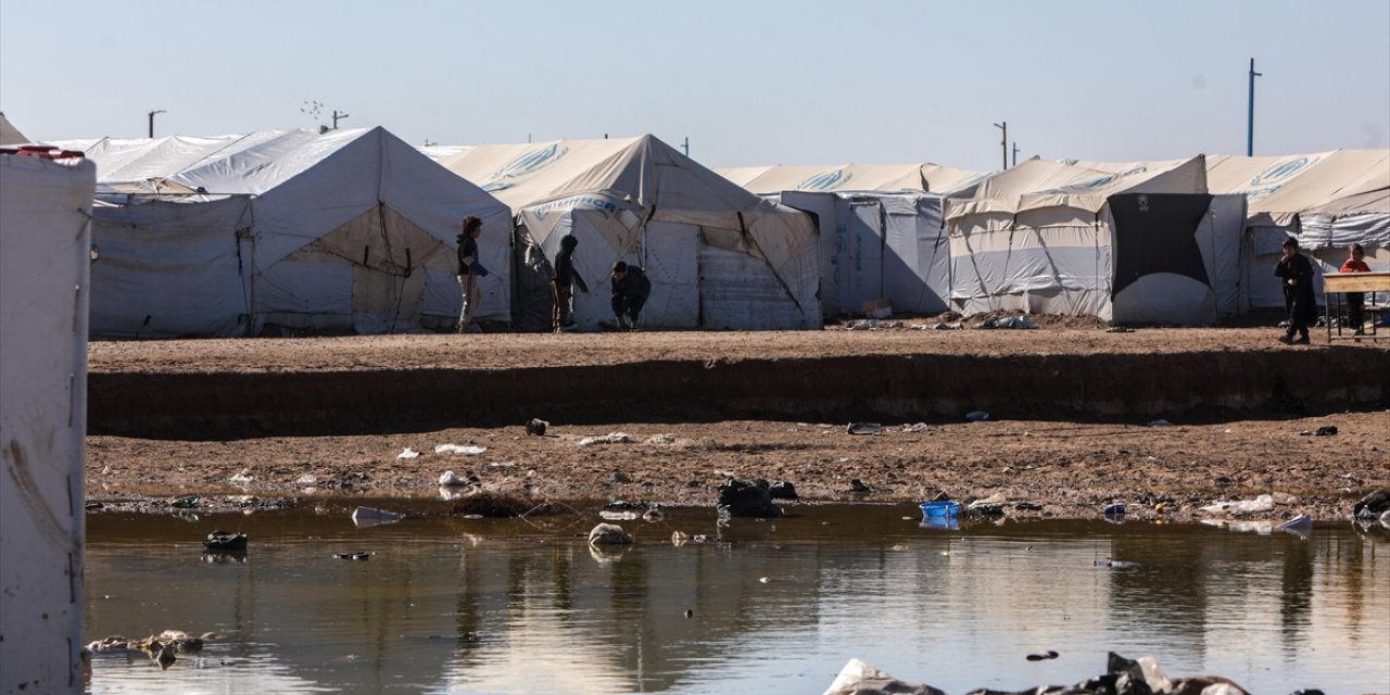 Suriye'deki Hol Kampı'nda, Deaş'lıların Yakınları Dışındaki Aileler Güvenli Çıkış İçin Hükümetin İncelemelerini Bekliyor