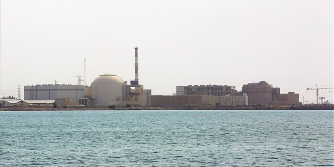 Uydu Fotoğrafları İran'ın Nükleer Tesislerinin Bulunduğu Alanda Hareketlilik Olduğunu Gösteriyor