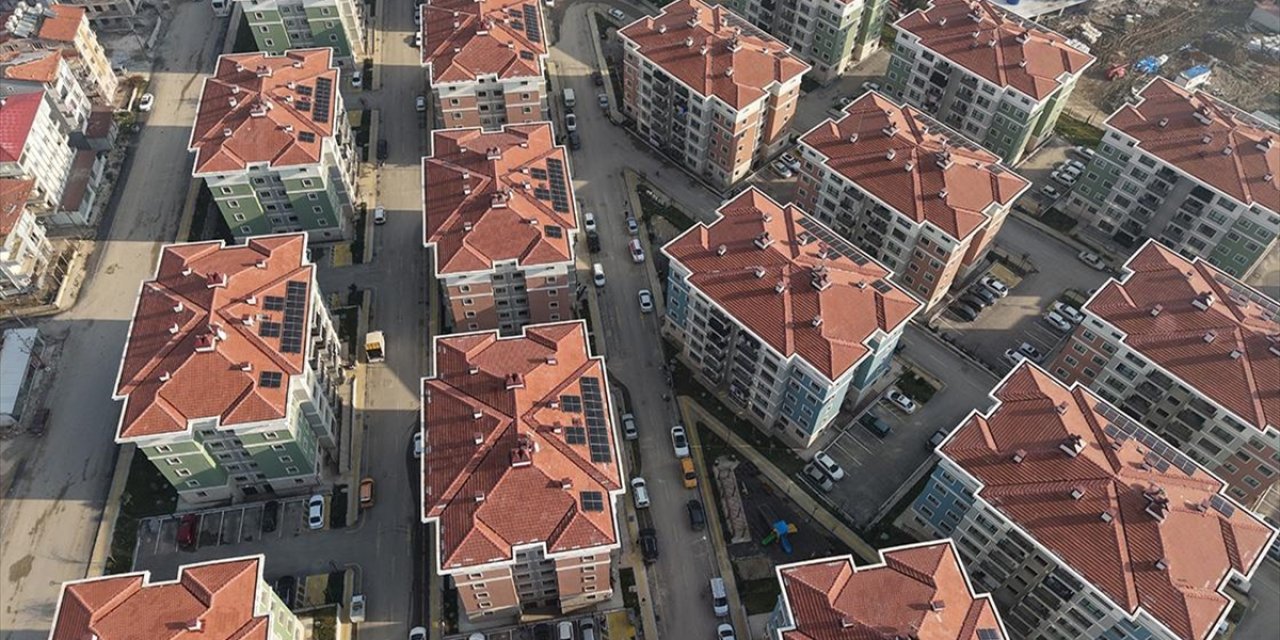 Hatay'da Depremde Hasar Gören 500 Evler Sitesi'nin Yerinde Güvenli Konutlar Yükseldi