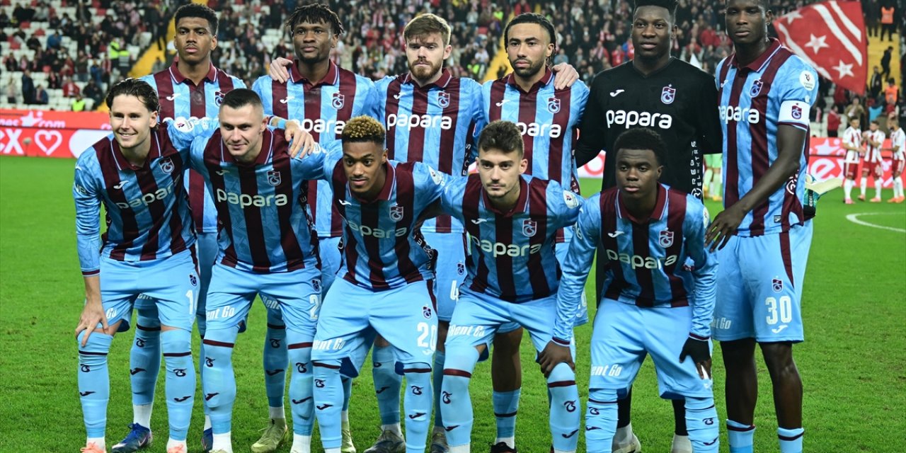 Trabzonspor'da 20 Haftada 8 Futbolcu Sahaya Kaptan Olarak Çıktı