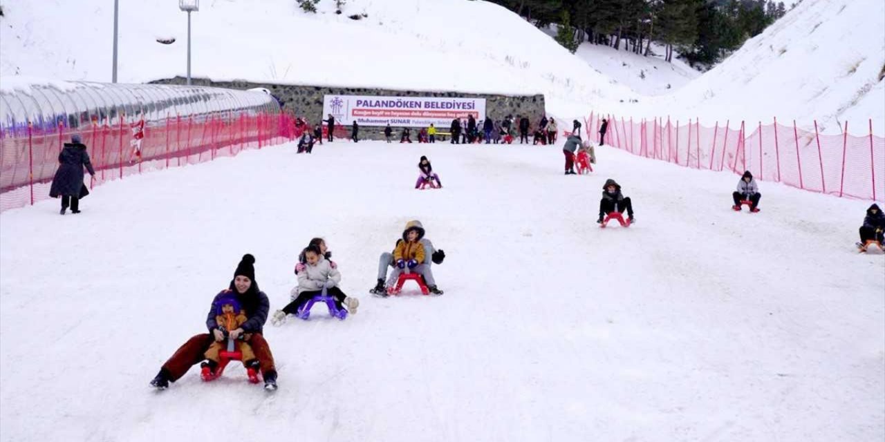 Palandöken Kent Ormanı'ndaki Kızak Pisti, Yarıyıl Tatilinde 25 Bini Aşkın Misafiri Ağırladı