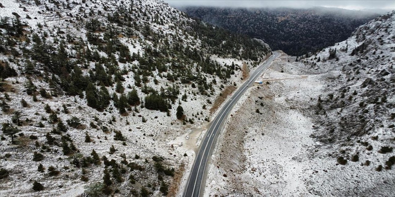 1825 Rakımlı Alacabel'de Yarıyıl Tatilinin Son Günü Ziyaretçi Yoğunluğu