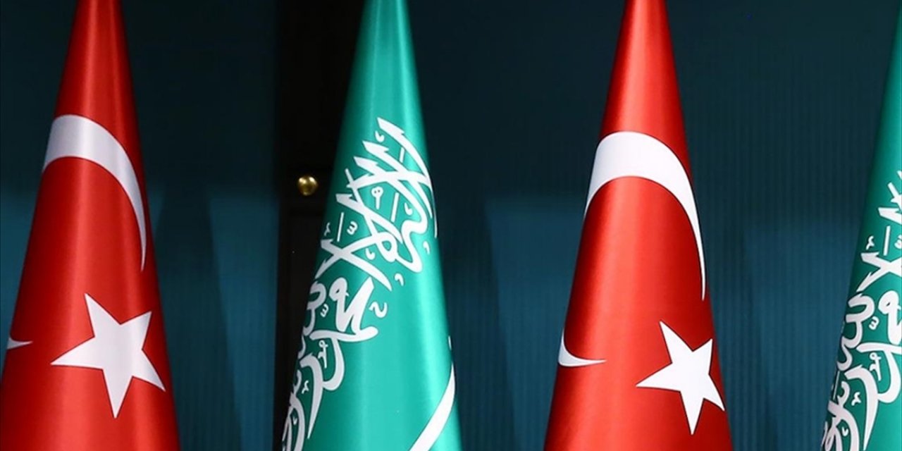 Türkiye ve Suudi Arabistan'ın Güçlenen Siyasi İlişkileri Bölge İstikrarını Olumlu Etkiliyor