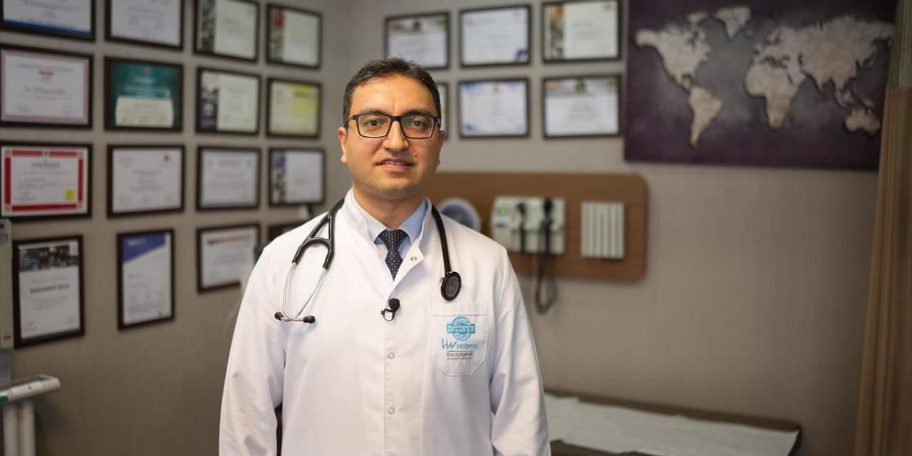 Omuzladığı Yükler Onu Doktorluğa Taşıdı, Alaylara Rağmen Vazgeçmedi