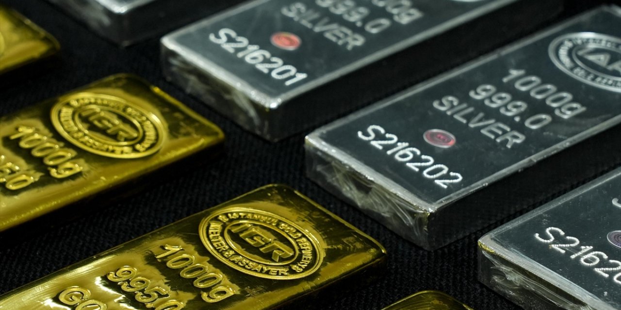 Küresel Piyasalarda Altın ve Gümüş Fiyatları Toparlanıyor