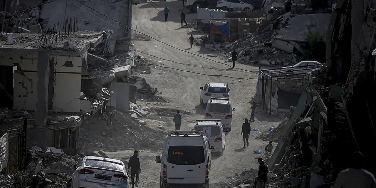 Gazze'ye Dönen Filistinliler İsrail Askerlerinin Refah Sınır Kapısı'nda Uyguladığı Baskıyı Anlattı