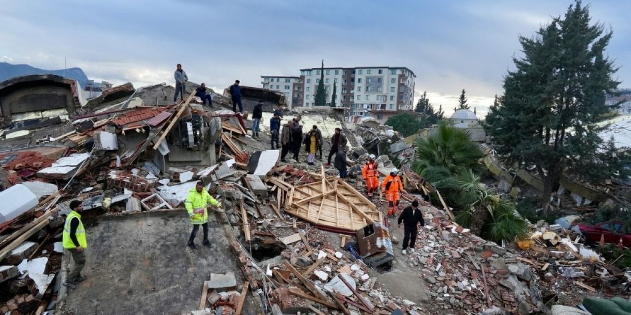 Haliç Üniversitesi Akademisyenlerinden Depremde Yapı Güvenliği Uyarısı