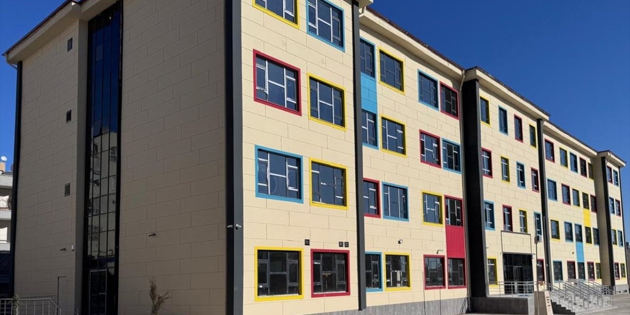 Depremlerden Etkilenen Şanlıurfa'ya 145 Yeni Eğitim Yuvası Kazandırıldı