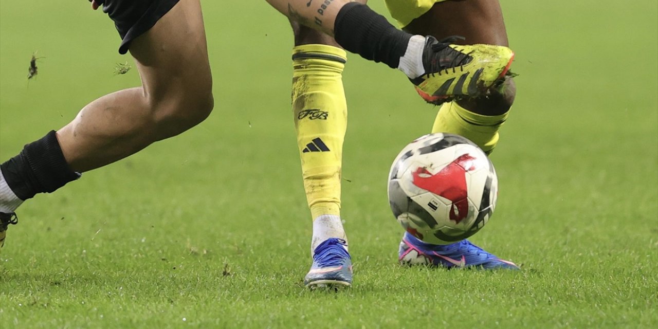 Futbolda "Ara Transfer" Dönemi Yarın Sona Erecek