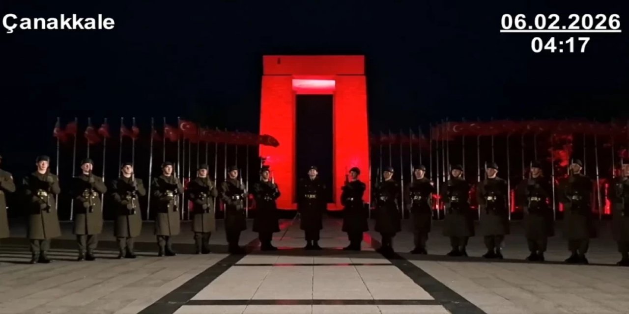 Mehmetçik Saat 04:17'de Saygı Duruşunda! MSB'den 6 Şubat Paylaşımı
