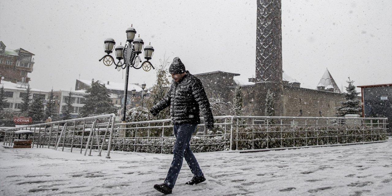 Hafta Sonu Yurdun Batısı Yağmurlu, Doğusu Kar Yağışlı Geçecek