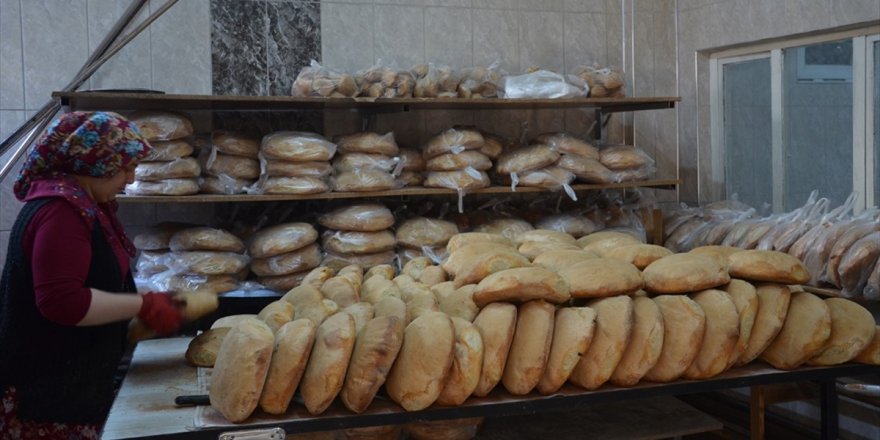 Fırıncı Kadınlar Mahalleyi Üne Kavuşturdu