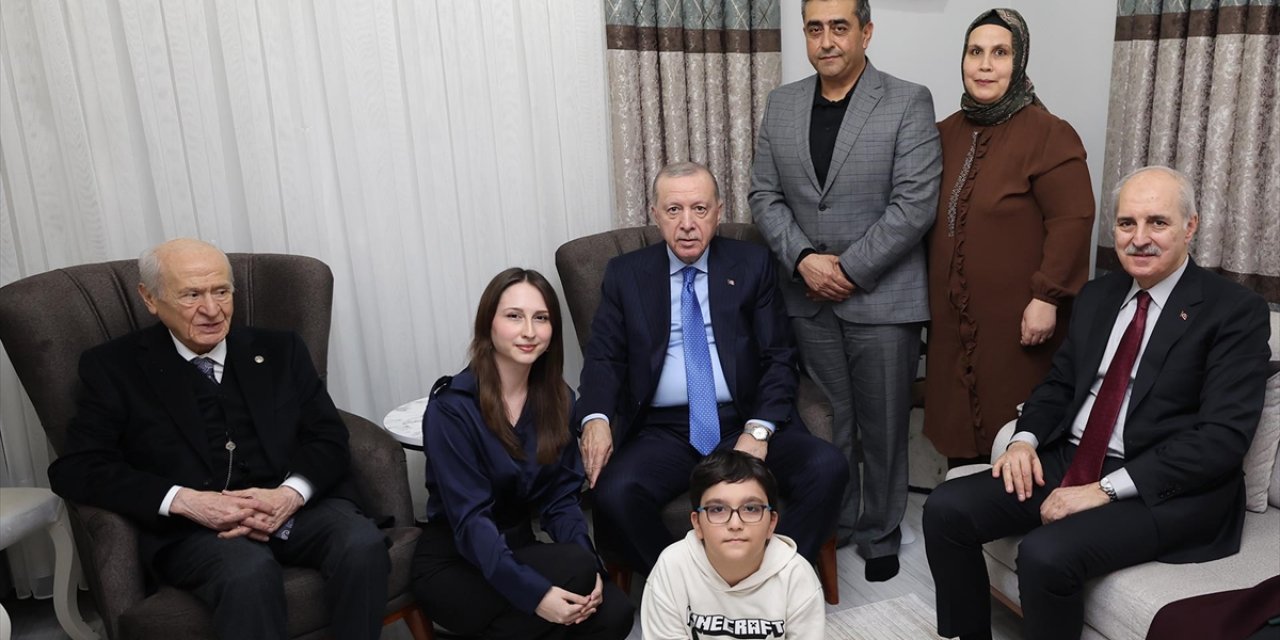 Cumhurbaşkanı Erdoğan, Osmaniye'de Solak Ailesini Ziyaret Etti