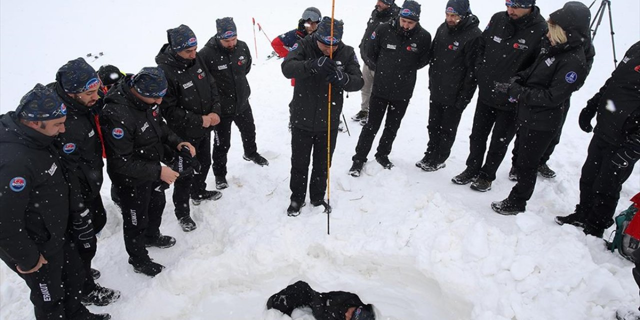 Erzurum'un Gönüllü Arama Kurtarma Ekibi Çığ Olaylarına Müdahale İçin Gücünü Artırıyor