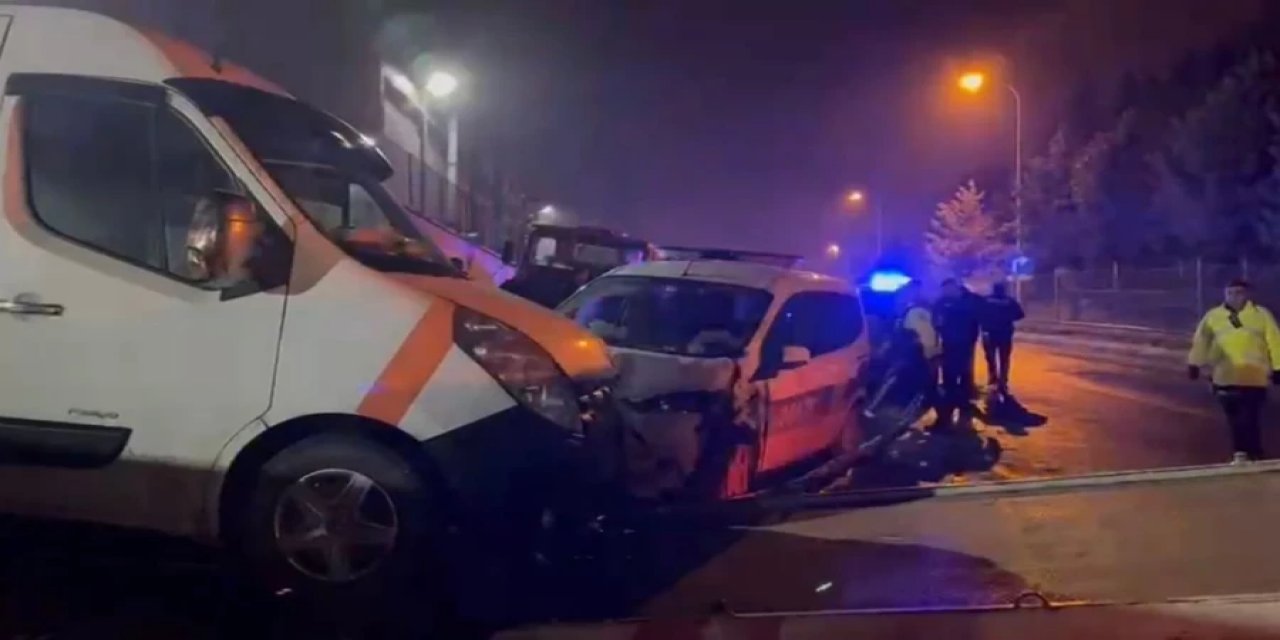 İstanbul'da Feci Kaza! Polis Aracının Karıştığı Kazada Yaralılar Var