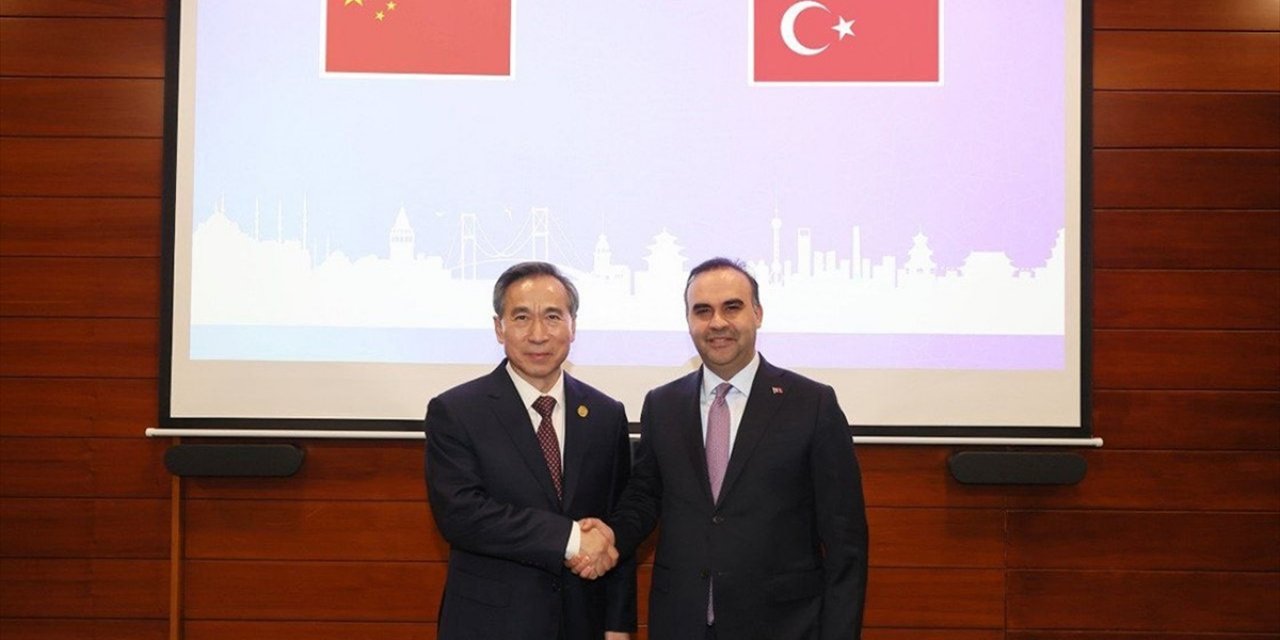 Bakan Kacır, Çin Uluslararası Ticareti Geliştirme Konseyi Başkanı Ren Hongbin İle Bir Araya Geldi