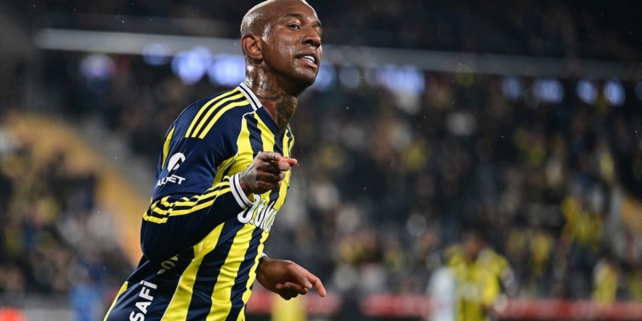 Fenerbahçe, Talisca'nın Sözleşmesini 2 Yıl Uzattı