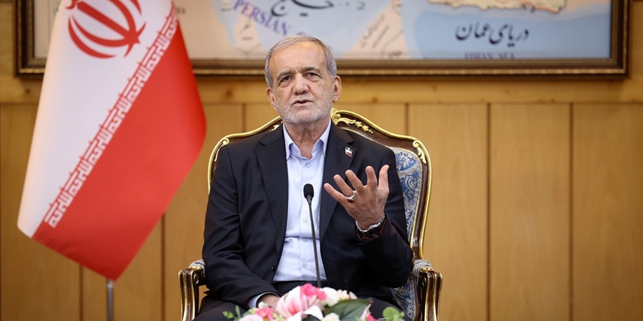 İran Cumhurbaşkanı'ndan Ülke Basınına "Komşu Ülkelerin Liderlerine Hakaret Edilmemesi" Uyarısı