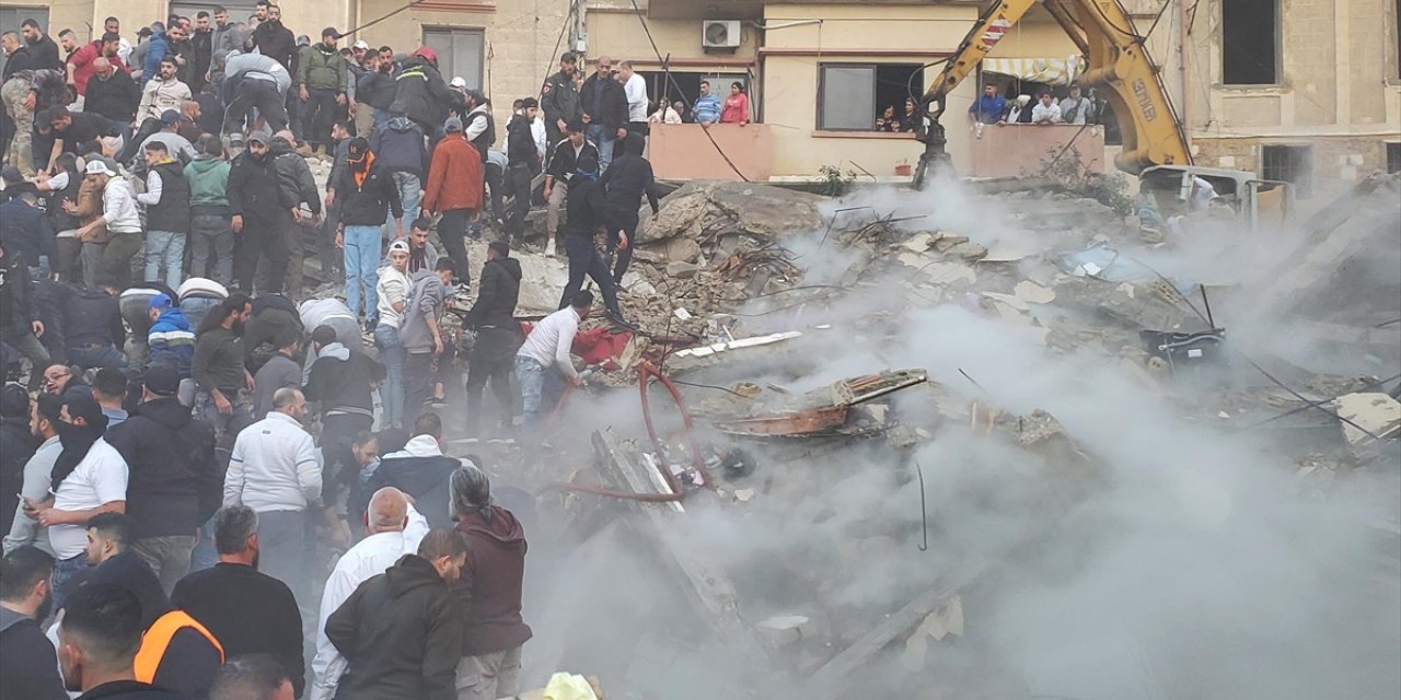 Lübnan'ın Kuzeyindeki Trablusşam'da Eski Bir Binanın Çökmesi Sonucu 6 Kişi Hayatını Kaybetti