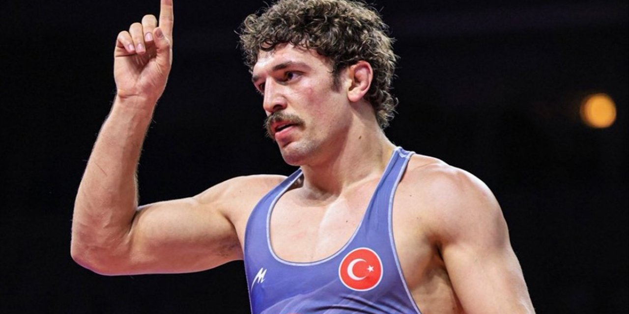 Milli Güreşçi Yüksel Sarıçiçek, Zagreb Açık'ta Altın Madalya Kazandı