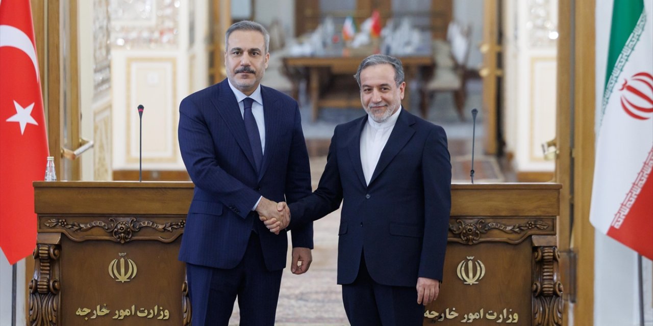 Dışişleri Bakanı Fidan, İranlı Mevkidaşı Erakçi İle Telefonda Görüştü