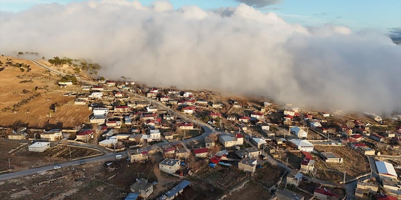 Mersin'de Sis Bulutu Dronla Görüntülendi