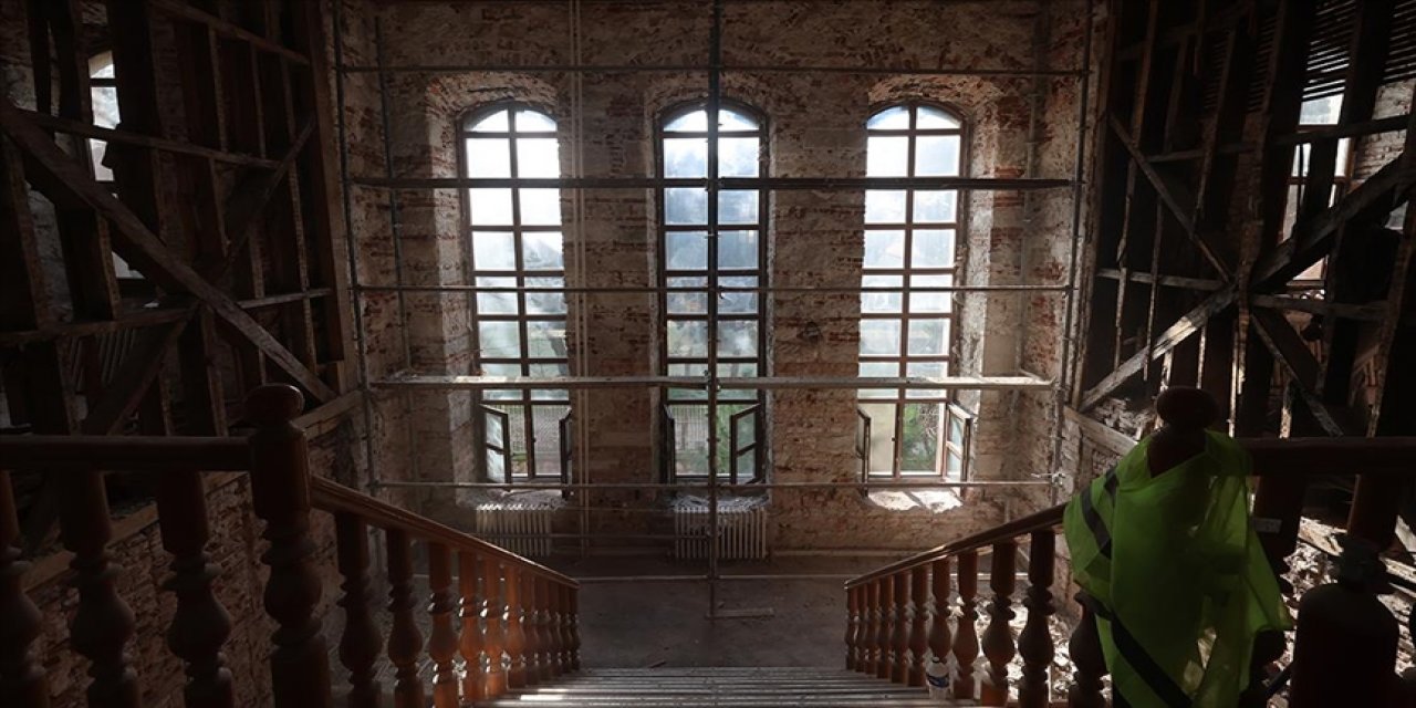 Balıkesir'de Tarihi Redif Kışlası Restore Ediliyor