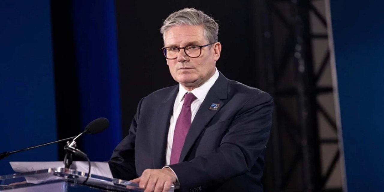 İngiltere Başbakanı Starmer'dan İstifa Çağrılarına Yanıt: "Görevimden Vazgeçmeyeceğim"
