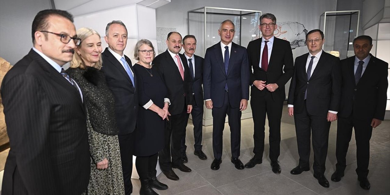Almanya'da "Toplumun Keşfi: Göbeklitepe, Taş Tepeler” Sergisi Açıldı